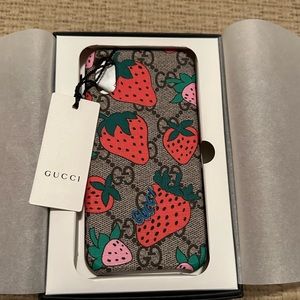 New in box Gucci iPhone X/XS case